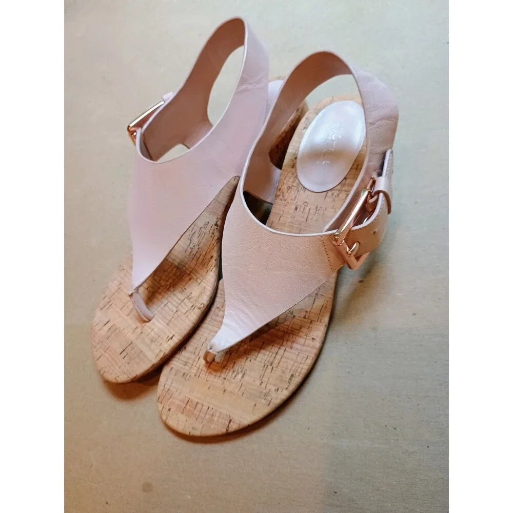 Michael Kors London Thong Sandal Block Heel Size 7 Pale Pink Sandal